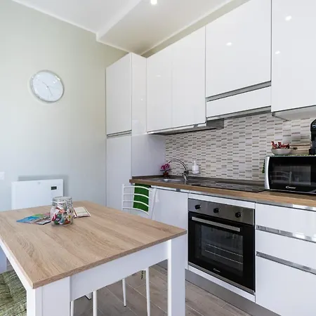 Apartment Monza-station Wi-fi E Smart-tv. *
